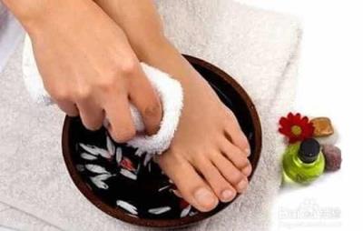 刚跑完步可以泡脚吗，怎样泡脚才瘦腿 瘦腿 第1张