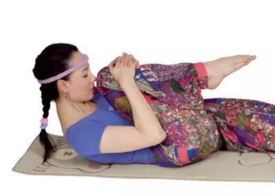 瑜伽减肥动作,瑜伽帮你轻松减掉肚子 瑜伽减肥 第5张-瘦瘦减肥网 瑜伽减肥动作,瑜伽帮你轻松减掉肚子 瑜伽减肥 第5张