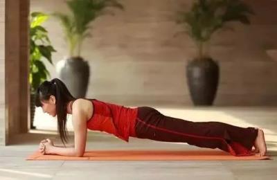 什么瑜伽动作减肚子,这8个动作很有效 瑜伽减肥 第7张-瘦瘦减肥网 什么瑜伽动作减肚子,这8个动作很有效 瑜伽减肥 第7张