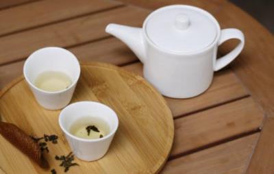 荷叶茶晚上可以喝吗，视情况睡前适当喝点也无碍 减肥饮品 第6张