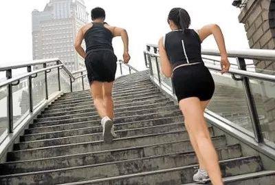 怎么瘦大腿，做这些运动可以瘦大腿 瘦腿 第1张