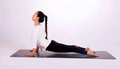 9式瘦小腿的瑜伽动作,让你变身美腿女王 瑜伽减肥 第4张-瘦瘦减肥网 9式瘦小腿的瑜伽动作,让你变身美腿女王 瑜伽减肥 第4张