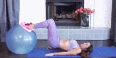 6个减肚子瑜伽动作,4天腰围缩小3cm 瑜伽减肥 第4张-瘦瘦减肥网 6个减肚子瑜伽动作,4天腰围缩小3cm 瑜伽减肥 第4张