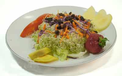 吃什么食物可以帮助身体排毒减肥,教你如何做减肥水果蔬菜沙拉 减肥水果 第2张-瘦瘦减肥网 吃什么食物可以帮助身体排毒减肥,教你如何做减肥水果蔬菜沙拉 减肥水果 第2张