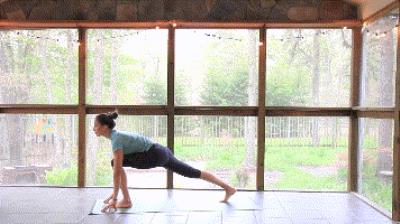 能瘦腿的瑜伽动作 瘦腿 第3张-瘦瘦减肥网 能瘦腿的瑜伽动作 瘦腿 第3张