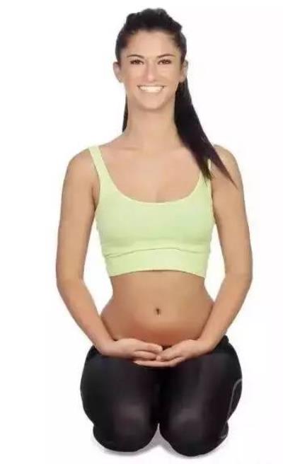 饭后做什么瑜伽动作,雷电坐能燃脂塑形哟 瑜伽减肥 第2张-瘦瘦减肥网 饭后做什么瑜伽动作,雷电坐能燃脂塑形哟 瑜伽减肥 第2张