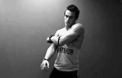 扭腰能减肚子赘肉吗,想瘦肚子不能仅仅靠扭腰哟 减肚子 第1张-瘦瘦减肥网 扭腰能减肚子赘肉吗,想瘦肚子不能仅仅靠扭腰哟 减肚子 第1张