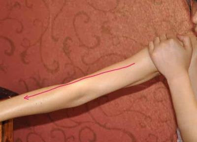 如何减掉手臂赘肉,超强刮痧瘦手臂教程告别蝴蝶袖 刮痧减肥 第1张-瘦瘦减肥网 如何减掉手臂赘肉,超强刮痧瘦手臂教程告别蝴蝶袖 刮痧减肥 第1张