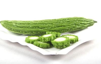 生吃苦瓜真的能减肥吗,苦瓜减肥不建议采取长期生吃法 饮食减肥 第3张-瘦瘦减肥网 生吃苦瓜真的能减肥吗,苦瓜减肥不建议采取长期生吃法 饮食减肥 第3张