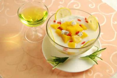 最有效的懒人减肥法,推荐春季水果酸奶减肥法 懒人减肥 第1张-瘦瘦减肥网 最有效的懒人减肥法,推荐春季水果酸奶减肥法 懒人减肥 第1张