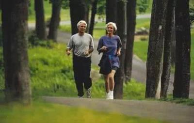 跑步的正确方法,正确的跑步才能燃脂又瘦腿嗷 瘦腿 第2张-瘦瘦减肥网 跑步的正确方法,正确的跑步才能燃脂又瘦腿嗷 瘦腿 第2张