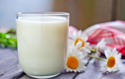 睡前喝牛奶会胖吗,不会也不要多喝 减肥 第1张-瘦瘦减肥网 睡前喝牛奶会胖吗,不会也不要多喝 减肥 第1张