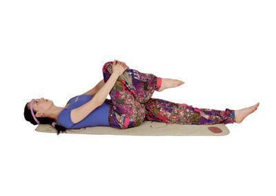 睡前五分钟瑜伽动作,7天快速减肥瘦肚子赘肉 快速减肥 第2张-瘦瘦减肥网 睡前五分钟瑜伽动作,7天快速减肥瘦肚子赘肉 快速减肥 第2张