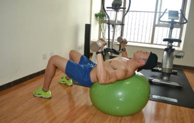 图解七个丰胸动作,练就美胸不是梦 丰胸 第1张-瘦瘦减肥网 图解七个丰胸动作,练就美胸不是梦 丰胸 第1张