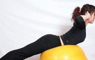 图解七个丰胸动作,练就美胸不是梦 丰胸 第5张-瘦瘦减肥网 图解七个丰胸动作,练就美胸不是梦 丰胸 第5张