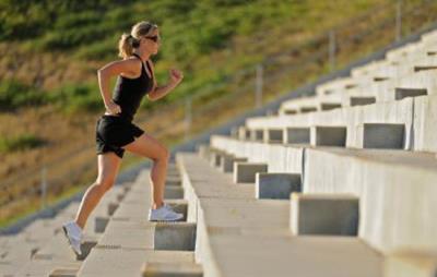 爬楼梯和跑步哪个减肥效果好,合适自己的才是最好的 跑步减肥 第2张-瘦瘦减肥网 爬楼梯和跑步哪个减肥效果好,合适自己的才是最好的 跑步减肥 第2张