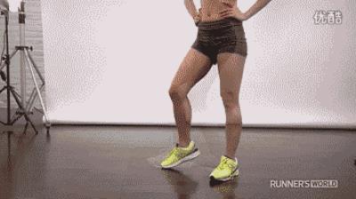 深蹲完怎么拉伸,给你四个完美拉伸动作 减肥 第4张-瘦瘦减肥网 深蹲完怎么拉伸,给你四个完美拉伸动作 减肥 第4张