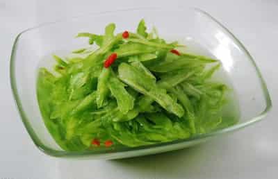 夏季凉拌苦瓜快速减肥法,告诉你苦瓜的功效和作用 快速减肥 第2张-瘦瘦减肥网 夏季凉拌苦瓜快速减肥法,告诉你苦瓜的功效和作用 快速减肥 第2张