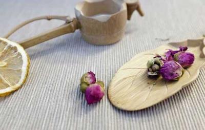 喝花茶能减肥吗，办公一族最爱的花茶减肥法 减肥饮品 第1张