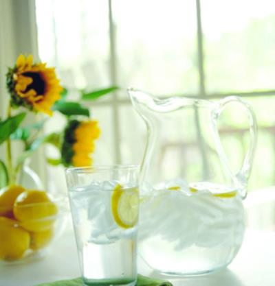 快速简单的喝水减肥法,健康轻松甩肉变身瘦美人 减肥方法 第1张-瘦瘦减肥网 快速简单的喝水减肥法,健康轻松甩肉变身瘦美人 减肥方法 第1张