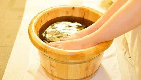 花椒泡脚会上火吗(艾叶花椒生姜泡脚能去湿气吗) 减肥 第1张-瘦瘦减肥网 花椒泡脚会上火吗(艾叶花椒生姜泡脚能去湿气吗) 减肥 第1张