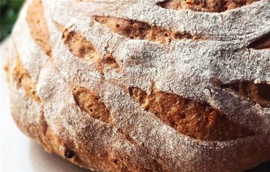 黑麦面包可以代替米饭吗,黑麦面包可以当主食吗 减肥 第1张-瘦瘦减肥网 黑麦面包可以代替米饭吗,黑麦面包可以当主食吗 减肥 第1张