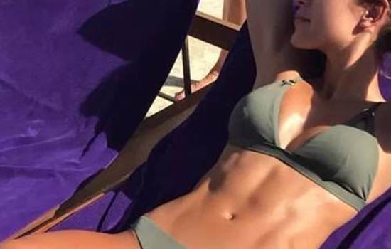 练马甲线最简单5个动作(练马甲线最有效的动作) 减肚子 第2张-瘦瘦减肥网 练马甲线最简单5个动作(练马甲线最有效的动作) 减肚子 第2张