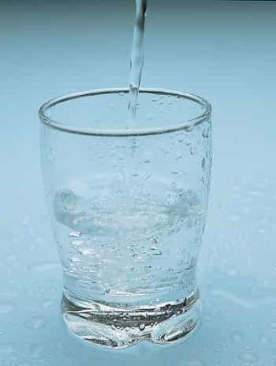 夏季多喝水能减肥吗,看超级懒人如何减肥法 懒人减肥 第6张-瘦瘦减肥网 夏季多喝水能减肥吗,看超级懒人如何减肥法 懒人减肥 第6张