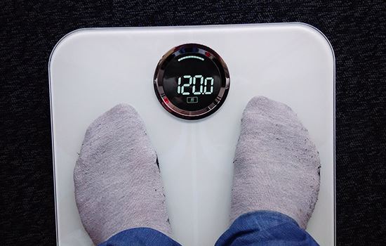 冬天体重为什么比较重,冬天比夏天重多少是正常的 减肥 第1张-瘦瘦减肥网 冬天体重为什么比较重,冬天比夏天重多少是正常的 减肥 第1张