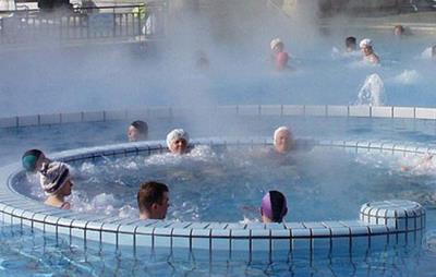 泡温泉可以减肥吗,冬季力荐温泉沐浴减肥法 减肥方法 第3张-瘦瘦减肥网 泡温泉可以减肥吗,冬季力荐温泉沐浴减肥法 减肥方法 第3张