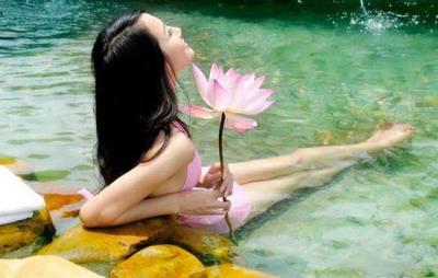 泡温泉可以减肥吗,冬季力荐温泉沐浴减肥法 减肥方法 第4张-瘦瘦减肥网 泡温泉可以减肥吗,冬季力荐温泉沐浴减肥法 减肥方法 第4张