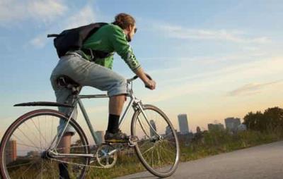 骑自行车腿会变粗吗,长久骑行相比粗腿更应注意静脉曲张 瘦腿 第5张-瘦瘦减肥网 骑自行车腿会变粗吗,长久骑行相比粗腿更应注意静脉曲张 瘦腿 第5张