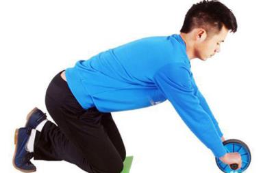 腹肌轮一天做多少合适,健身要学会循序渐进 减肚子 第4张-瘦瘦减肥网 腹肌轮一天做多少合适,健身要学会循序渐进 减肚子 第4张