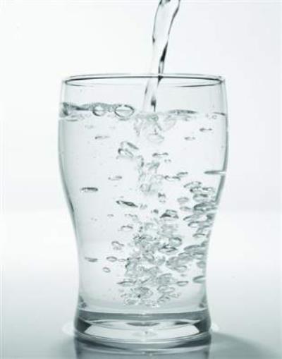 一天什么时候喝水减肥最佳,最简单的喝水减肥方法 减肥 第2张-瘦瘦减肥网 一天什么时候喝水减肥最佳,最简单的喝水减肥方法 减肥 第2张