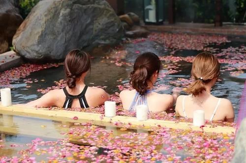 冬天泡温泉的好处 减肥 第1张-瘦瘦减肥网 冬天泡温泉的好处 减肥 第1张