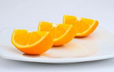 吃橙子会胖吗,秋冬恰当吃橙子高效减肥 饮食减肥 第1张-瘦瘦减肥网 吃橙子会胖吗,秋冬恰当吃橙子高效减肥 饮食减肥 第1张
