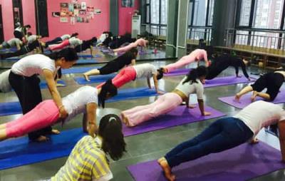 做完瑜伽能喝水吗,瑜伽后忌立即及过量饮水 瑜伽减肥 第6张-瘦瘦减肥网 做完瑜伽能喝水吗,瑜伽后忌立即及过量饮水 瑜伽减肥 第6张