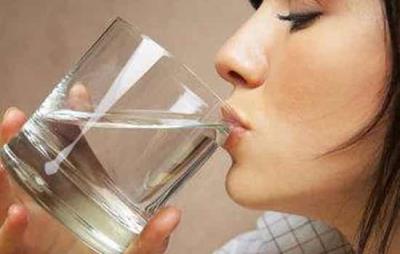 喝水减肥法，最简单的减肥方法 减肥方法 第2张