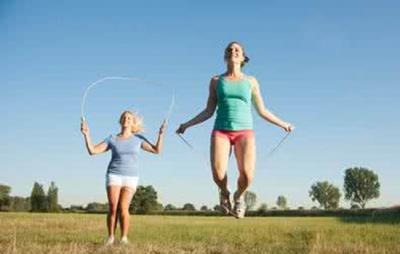 什么运动能减腹部赘肉,四个有效的运动方法告诉大家 运动减肥 第3张-瘦瘦减肥网 什么运动能减腹部赘肉,四个有效的运动方法告诉大家 运动减肥 第3张