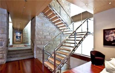 爬楼梯气喘吁吁是怎么回事，因为身体缺氧或是疾病所致 减肥 第1张