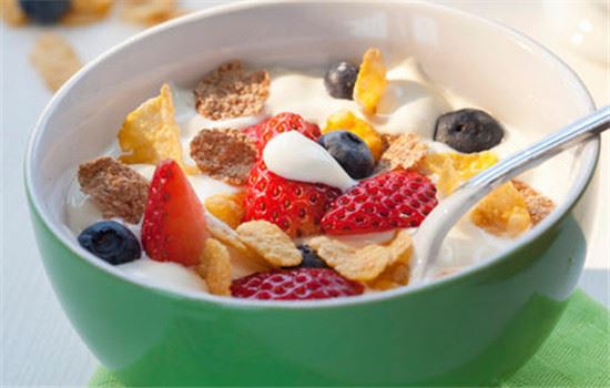 代餐奶昔过期了还能喝吗,喝奶昔真的能变瘦么 饮食减肥 第4张-瘦瘦减肥网 代餐奶昔过期了还能喝吗,喝奶昔真的能变瘦么 饮食减肥 第4张