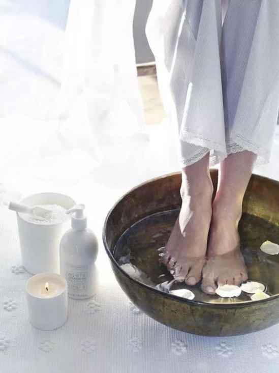 冬天用醋泡脚的好处(冬天泡脚加盐和醋的好处) 减肥 第1张-瘦瘦减肥网 冬天用醋泡脚的好处(冬天泡脚加盐和醋的好处) 减肥 第1张