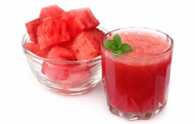 西瓜和牛奶能一起吃吗,鲜奶西瓜餐美容减肥加倍 饮食减肥 第1张-瘦瘦减肥网 西瓜和牛奶能一起吃吗,鲜奶西瓜餐美容减肥加倍 饮食减肥 第1张