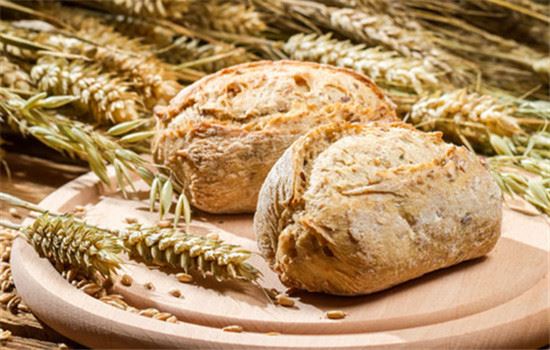 全麦面包吃多了有什么坏处,全麦面包一天吃多少片 饮食减肥 第2张-瘦瘦减肥网 全麦面包吃多了有什么坏处,全麦面包一天吃多少片 饮食减肥 第2张