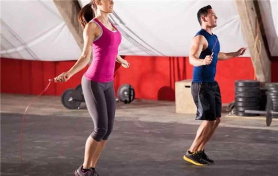 40岁左右跳绳减肥的正确方法,跳绳的好处及最佳时间减肥 跳绳减肥 第2张-瘦瘦减肥网 40岁左右跳绳减肥的正确方法,跳绳的好处及最佳时间减肥 跳绳减肥 第2张