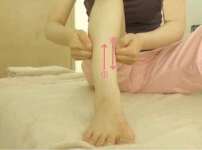 如何瘦小腿最快有效,睡前十分钟按摩减腿围的方法 按摩减肥 第1张-瘦瘦减肥网 如何瘦小腿最快有效,睡前十分钟按摩减腿围的方法 按摩减肥 第1张