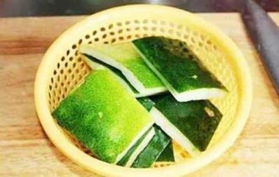 冬瓜皮煮水能减肥吗,喝冬瓜皮水竟然这么好 减肥 第1张-瘦瘦减肥网 冬瓜皮煮水能减肥吗,喝冬瓜皮水竟然这么好 减肥 第1张