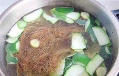 冬瓜皮煮水能减肥吗,喝冬瓜皮水竟然这么好 减肥 第3张-瘦瘦减肥网 冬瓜皮煮水能减肥吗,喝冬瓜皮水竟然这么好 减肥 第3张