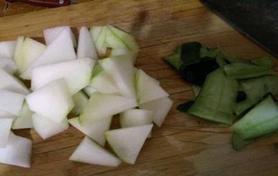 冬瓜皮煮水能减肥吗,喝冬瓜皮水竟然这么好 减肥 第6张-瘦瘦减肥网 冬瓜皮煮水能减肥吗,喝冬瓜皮水竟然这么好 减肥 第6张