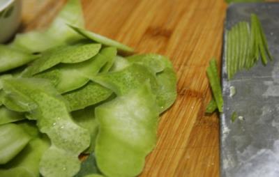 冬瓜皮煮水能减肥吗,喝冬瓜皮水竟然这么好 减肥 第2张-瘦瘦减肥网 冬瓜皮煮水能减肥吗,喝冬瓜皮水竟然这么好 减肥 第2张